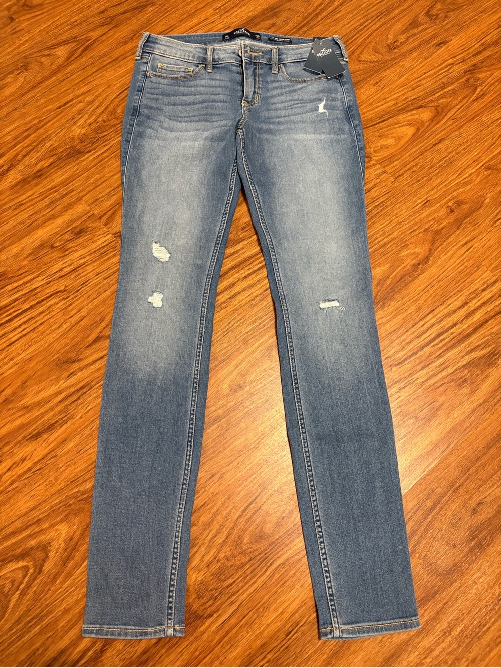 Hollister Women's Low-rise Super Skinny Jeans - Medium Blue Distressed - 7L - Picture 2 of 9